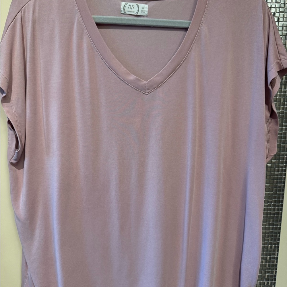 Maurices Lavender V-Neck Short Sleeve Tee